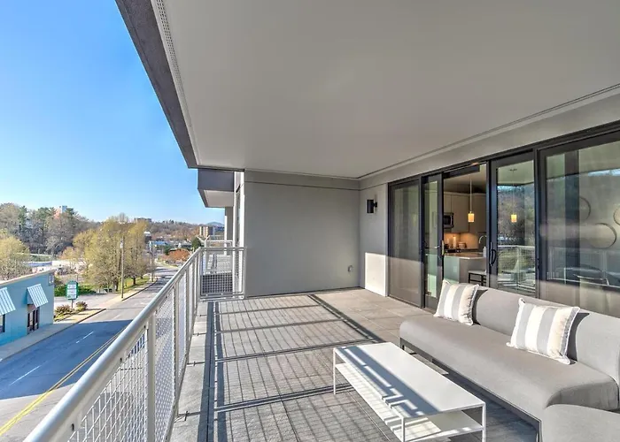 145 Biltmore Ave Unit 304